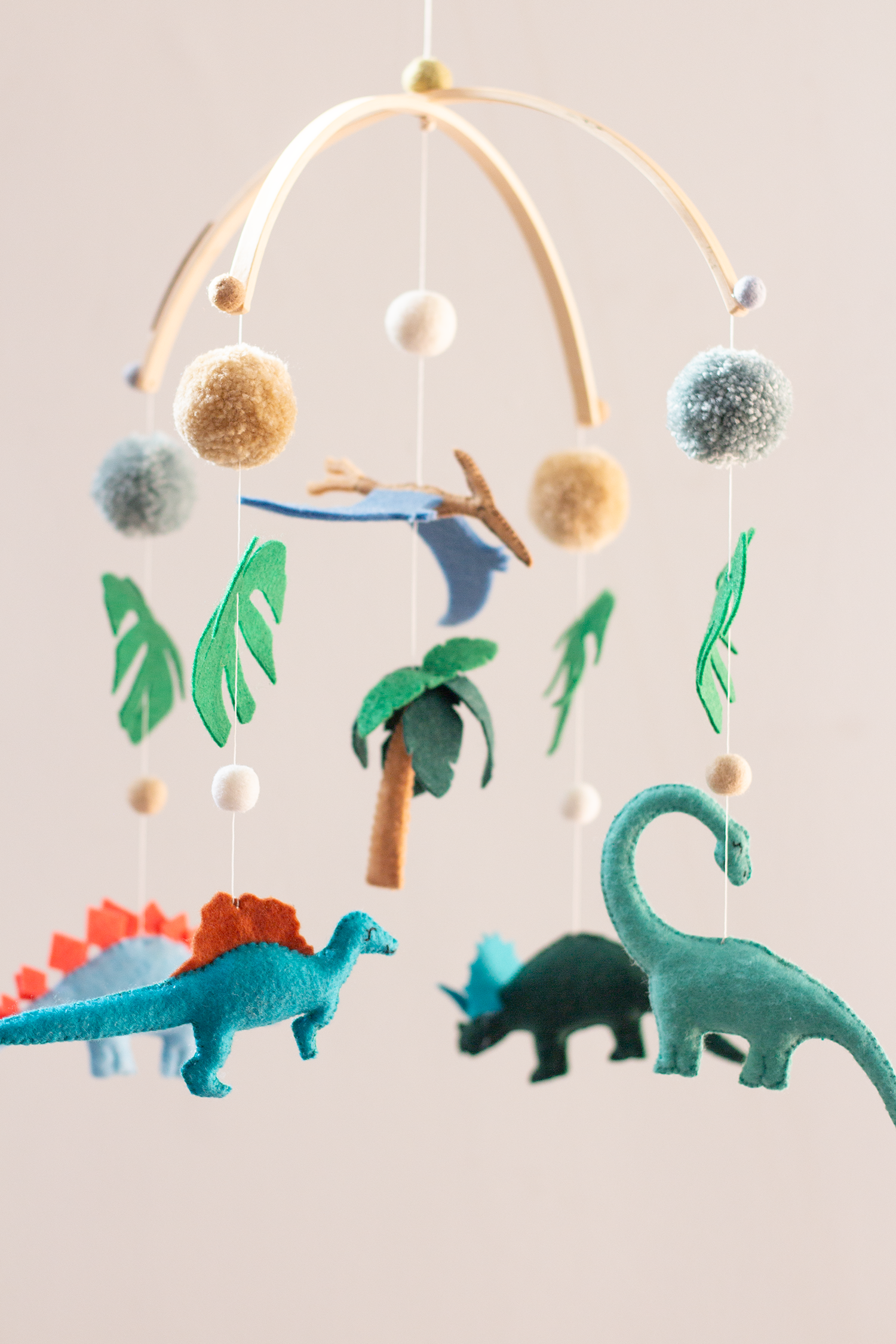 Dinos in Paradise V1 Split Frame Mobile