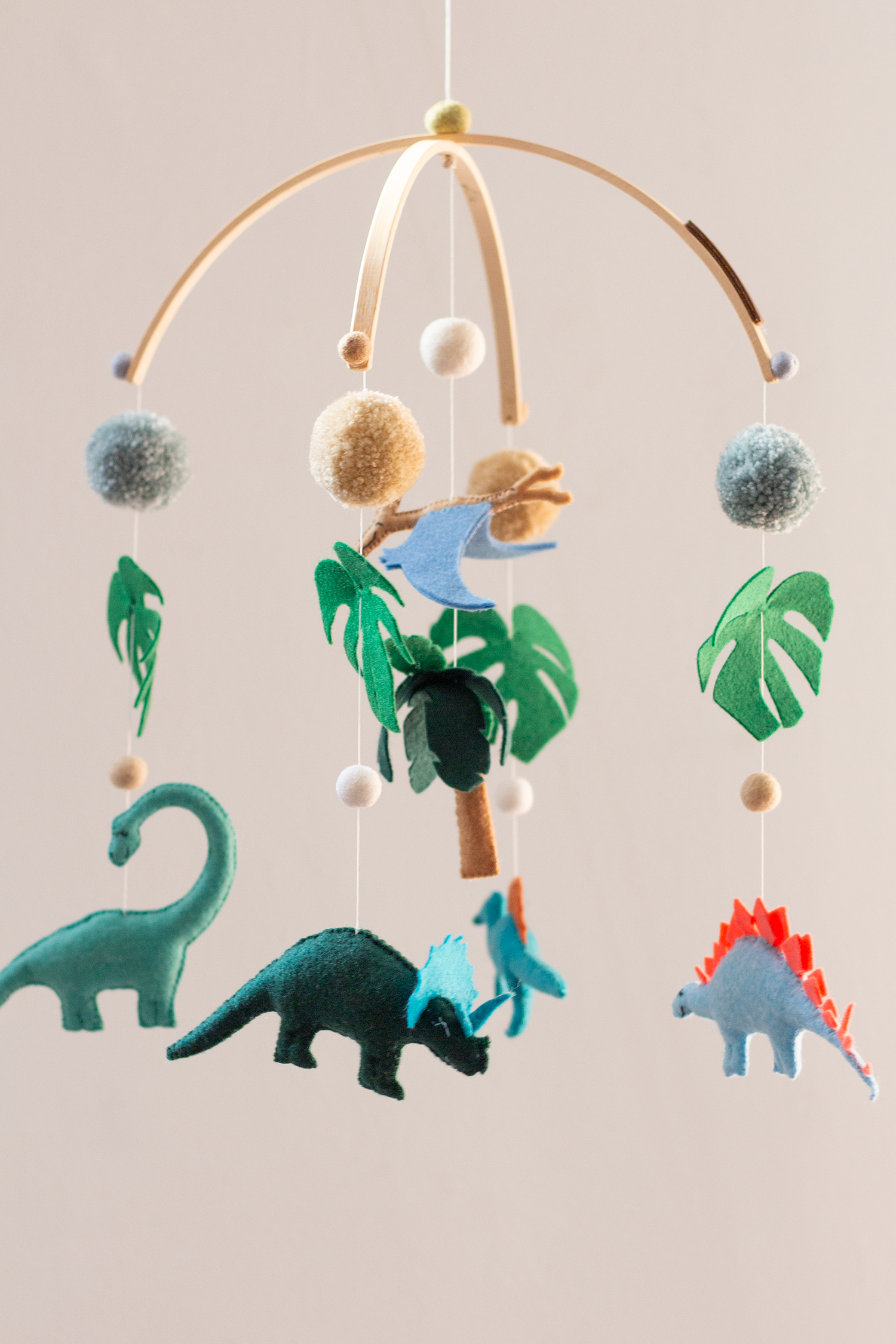 Dinos in Paradise V1 Split Frame Mobile