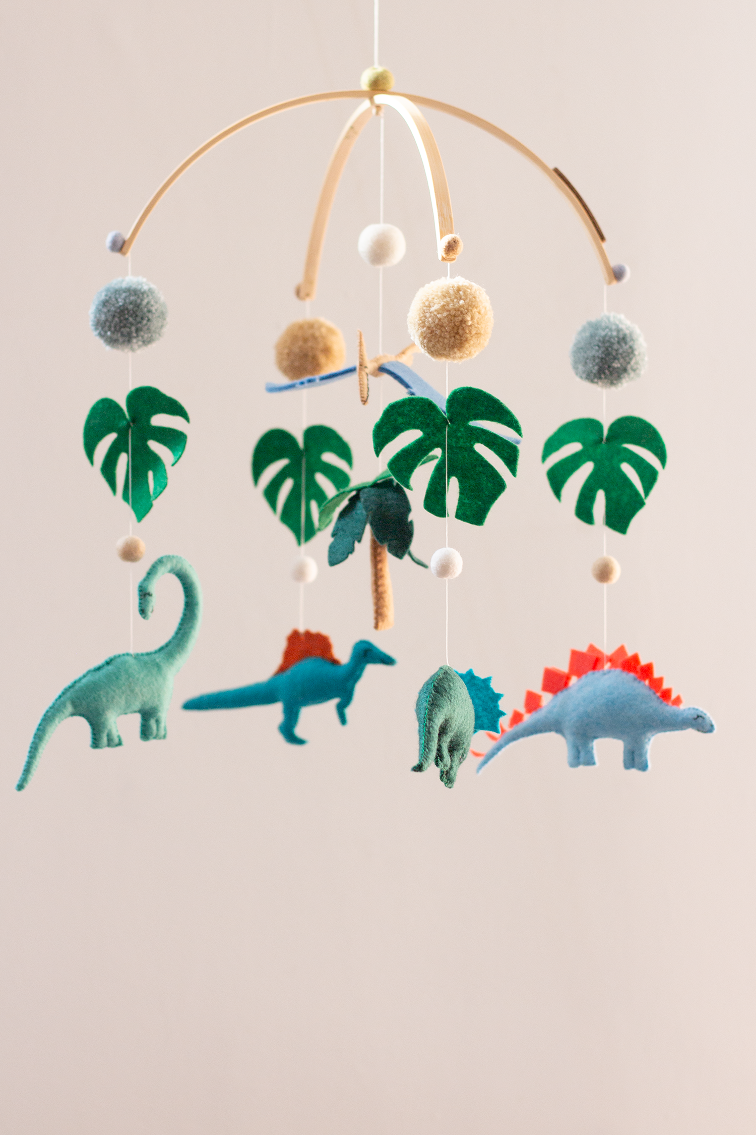 Dinos in Paradise V1 Split Frame Mobile