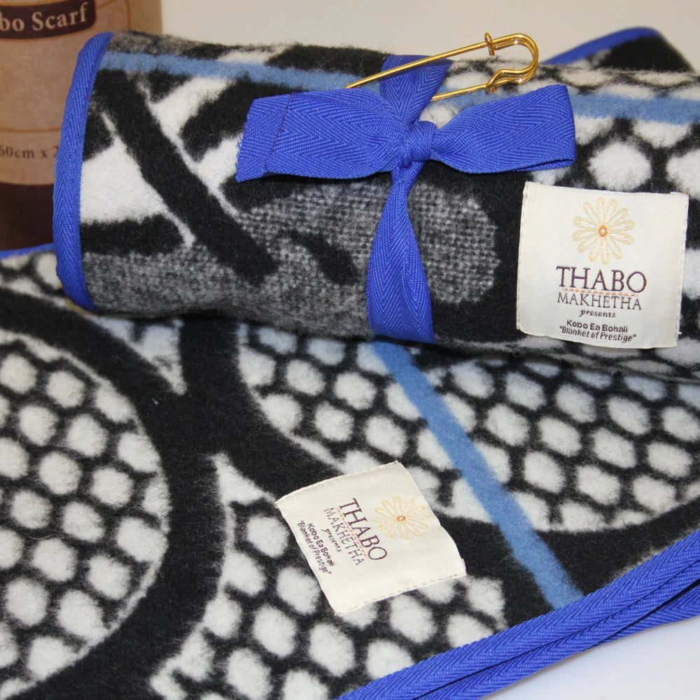 Kobo Scarf - Seana Marena White (White/Black with Light Blue Line)